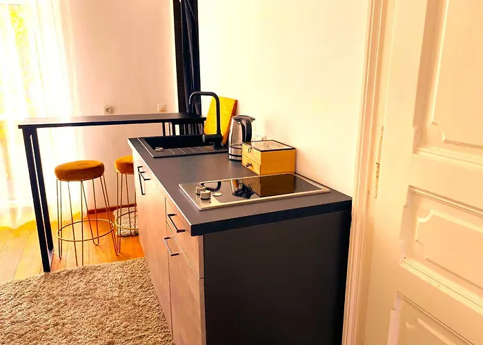 Free Parking - Premium Bed - Modern Kitchen Lejlighed *